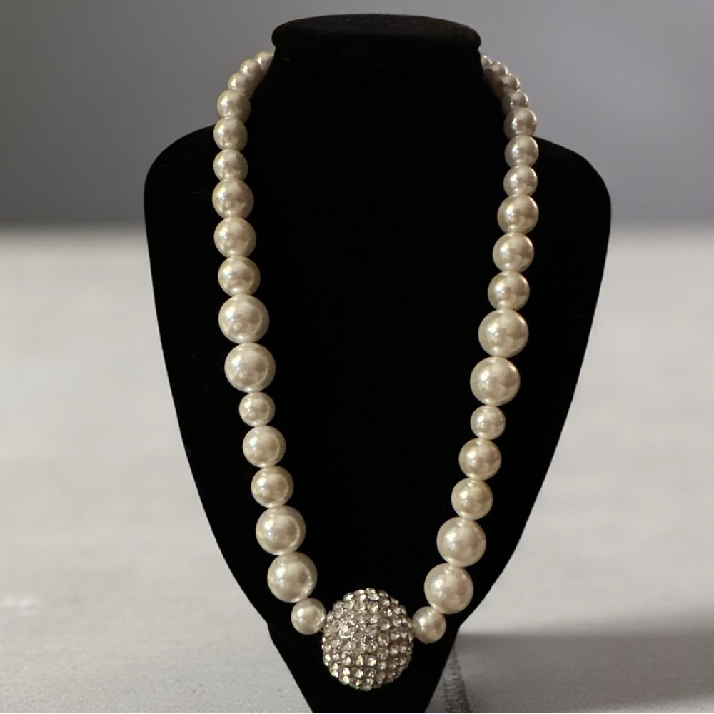 Traci Lynn Faux Pearl Statement Necklace Rhinestone Ball‎ Pendant Signed
